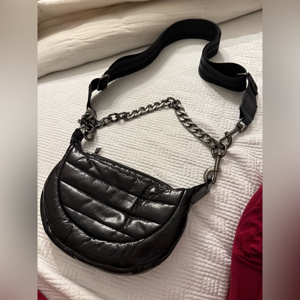 Think Royln shiny black puffer crossbody EUC